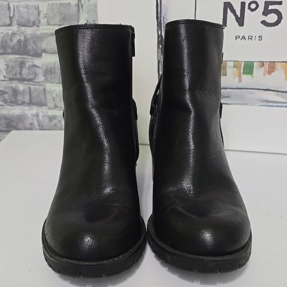 BareTraps Hensley Black 9M Lug Boots Stacked Heel - Picture 5 of 13